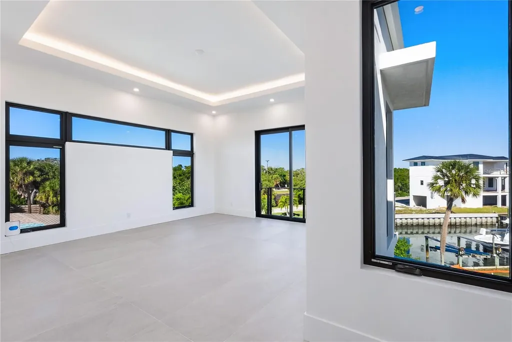 519 Rountree Drive Longboat Key FL 34228