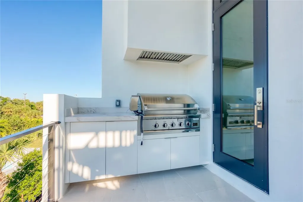 519 Rountree Drive Longboat Key FL 34228