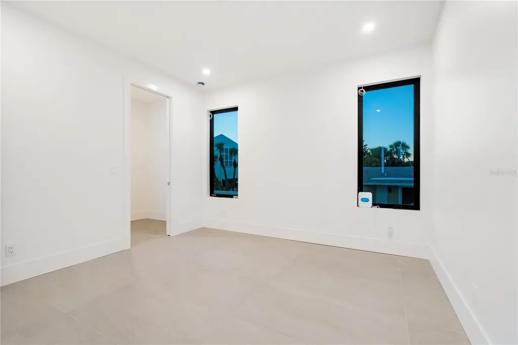 519 Rountree Drive Longboat Key FL 34228