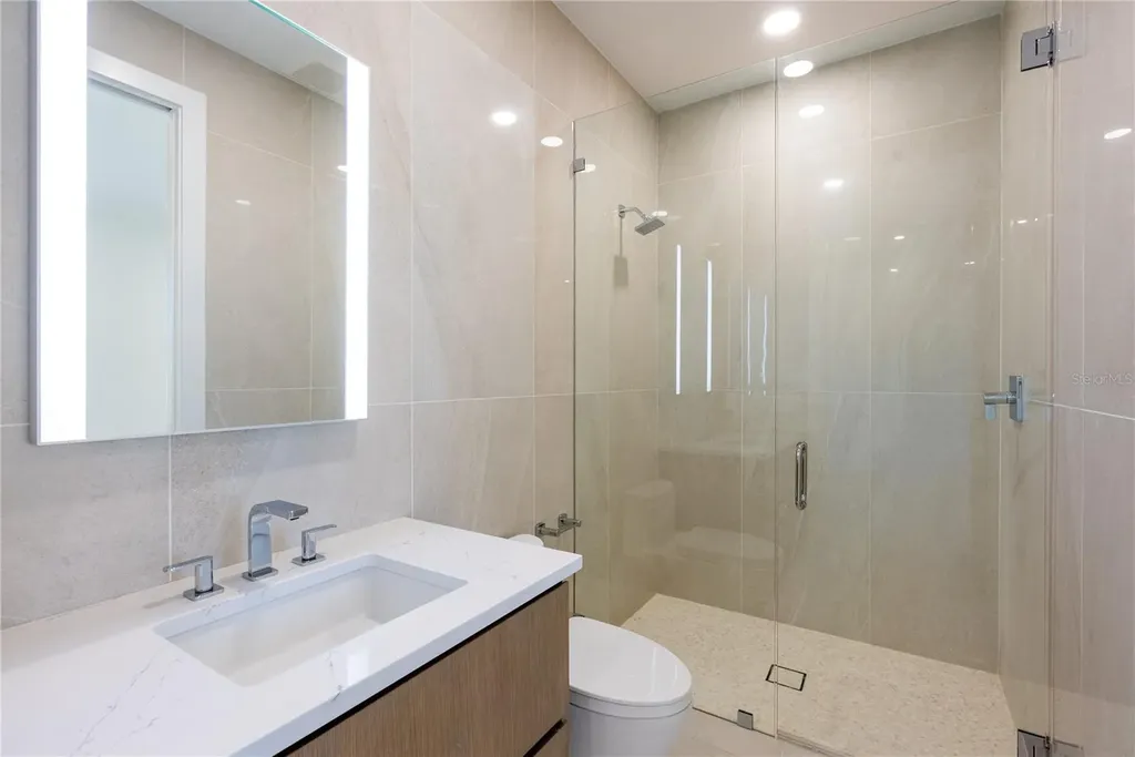 519 Rountree Drive Longboat Key FL 34228
