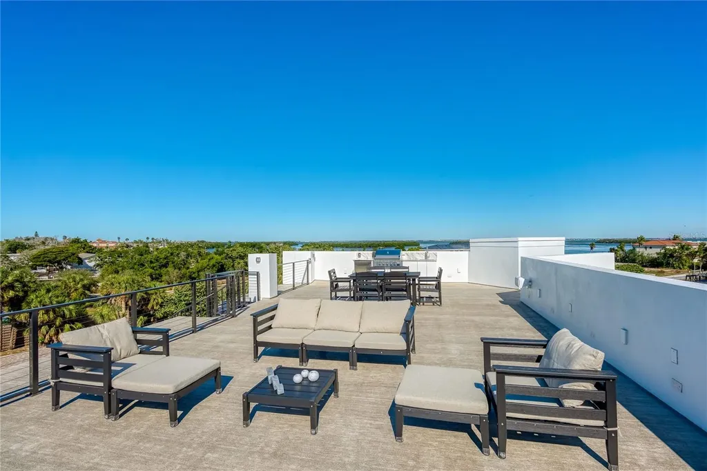 519 Rountree Drive Longboat Key FL 34228