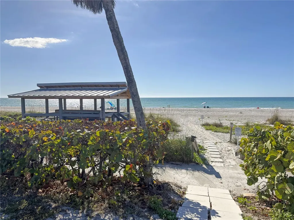 519 Rountree Drive Longboat Key FL 34228