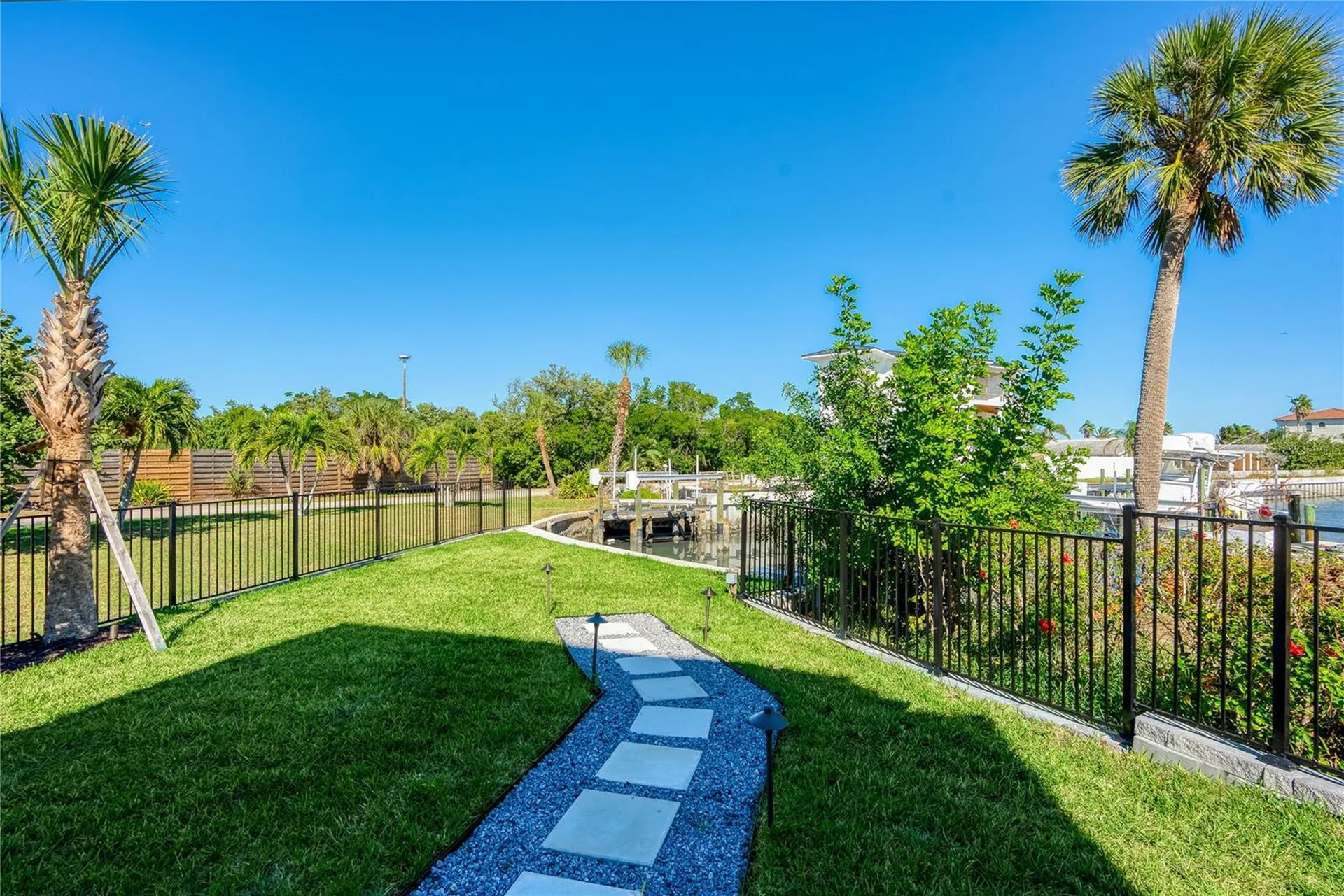 519 Rountree Drive Longboat Key FL 34228