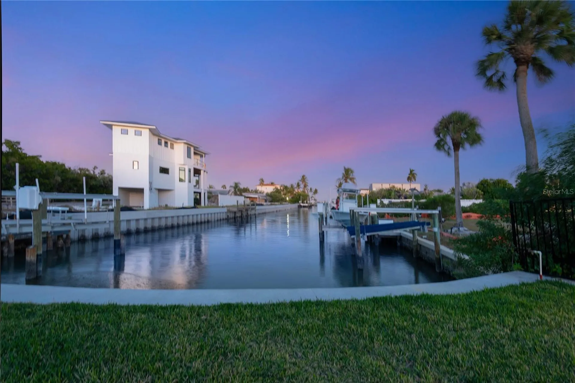 519 Rountree Drive Longboat Key FL 34228