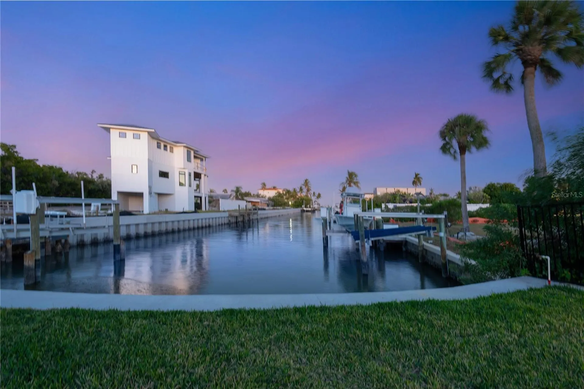 519 Rountree Drive Longboat Key FL 34228