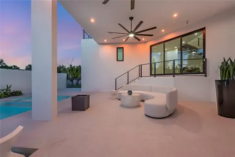 519 Rountree Drive Longboat Key FL 34228
