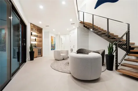 519 Rountree Drive Longboat Key FL 34228