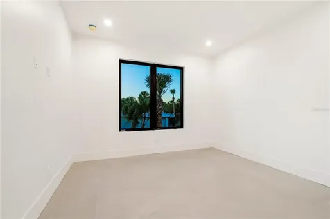 519 Rountree Drive Longboat Key FL 34228