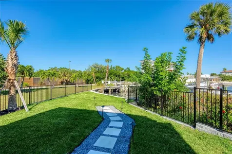 519 Rountree Drive Longboat Key FL 34228