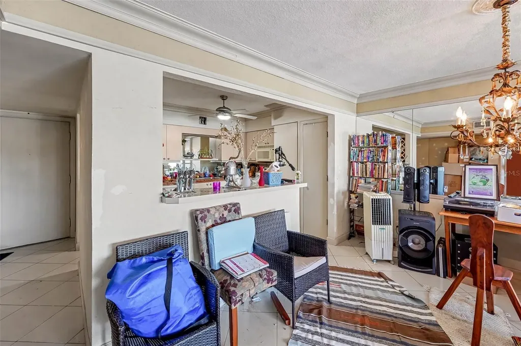 3753 46th Avenue S St Petersburg FL 33711