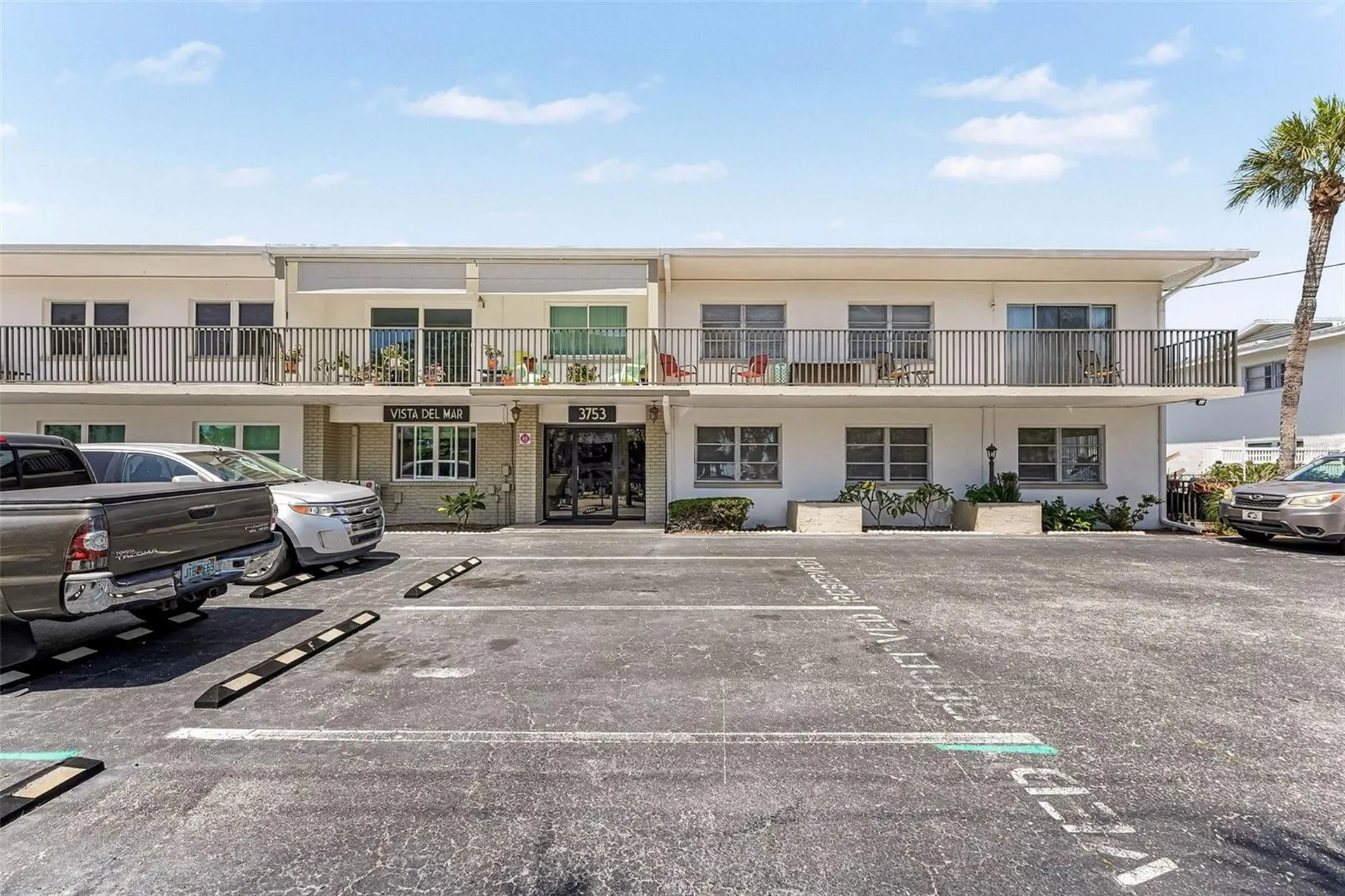 3753 46th Avenue S St Petersburg FL 33711