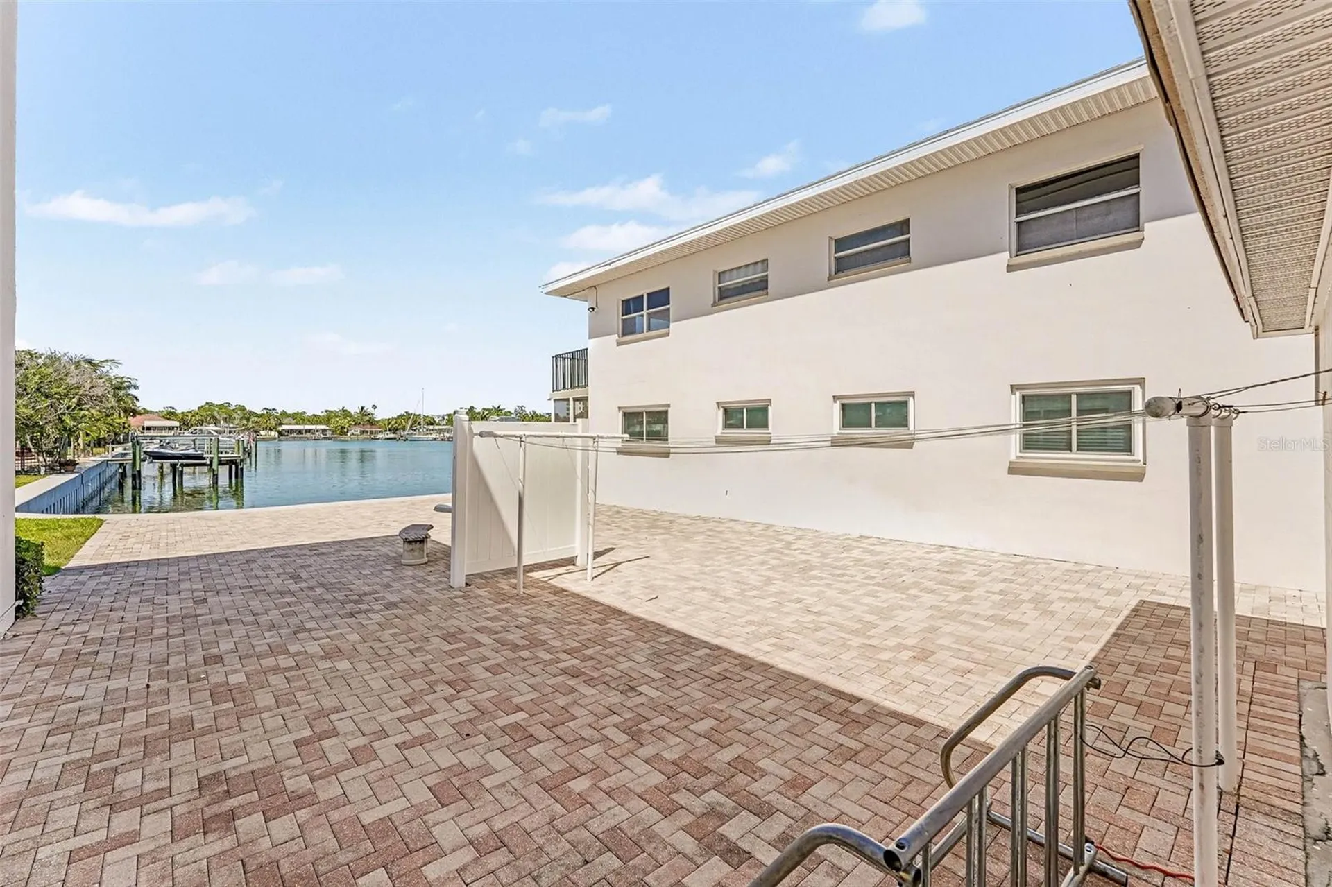 3753 46th Avenue S St Petersburg FL 33711