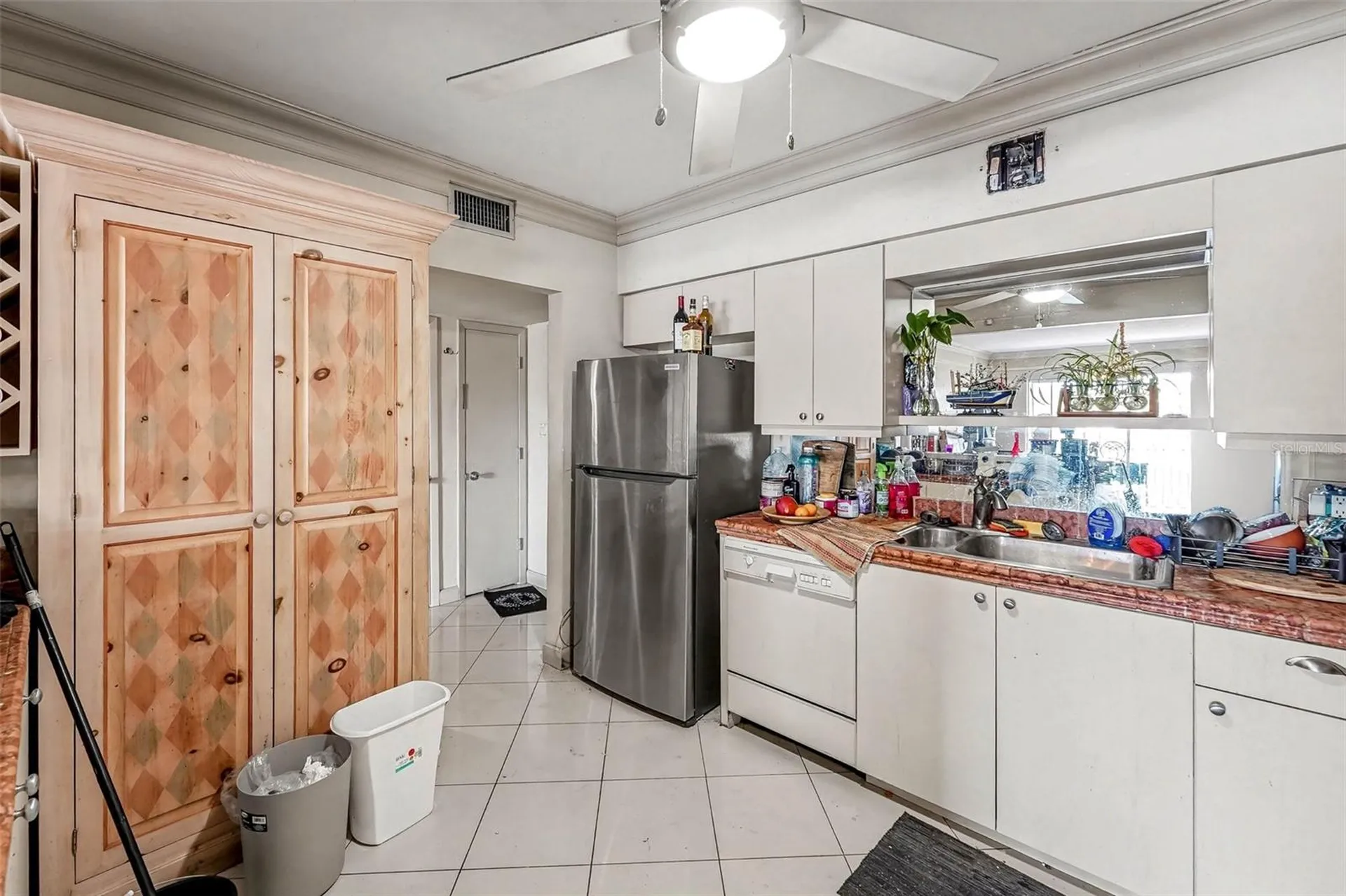 3753 46th Avenue S St Petersburg FL 33711