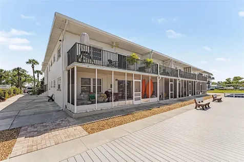 3753 46th Avenue S St Petersburg FL 33711