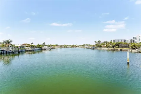 3753 46th Avenue S St Petersburg FL 33711