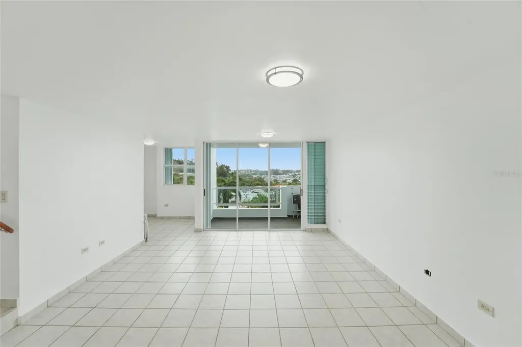 519 Ave Las Cumbres Guaynabo PR 00969