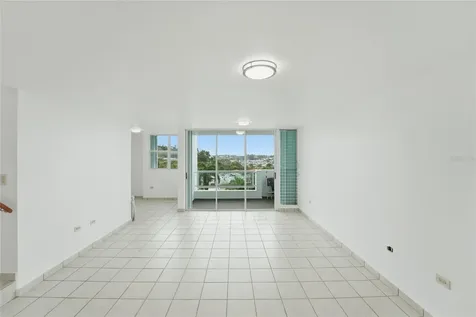 519 Ave Las Cumbres Guaynabo PR 00969