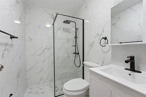 519 Ave Las Cumbres Guaynabo PR 00969