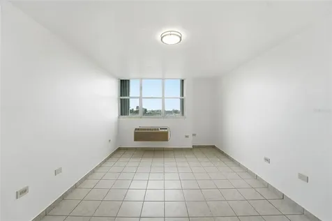 519 Ave Las Cumbres Guaynabo PR 00969
