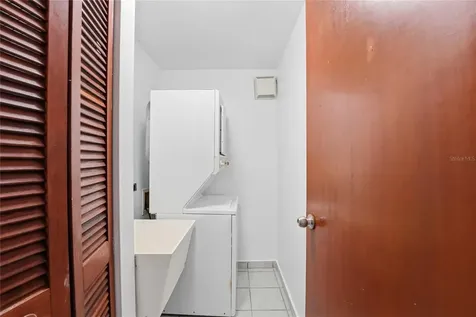 519 Ave Las Cumbres Guaynabo PR 00969