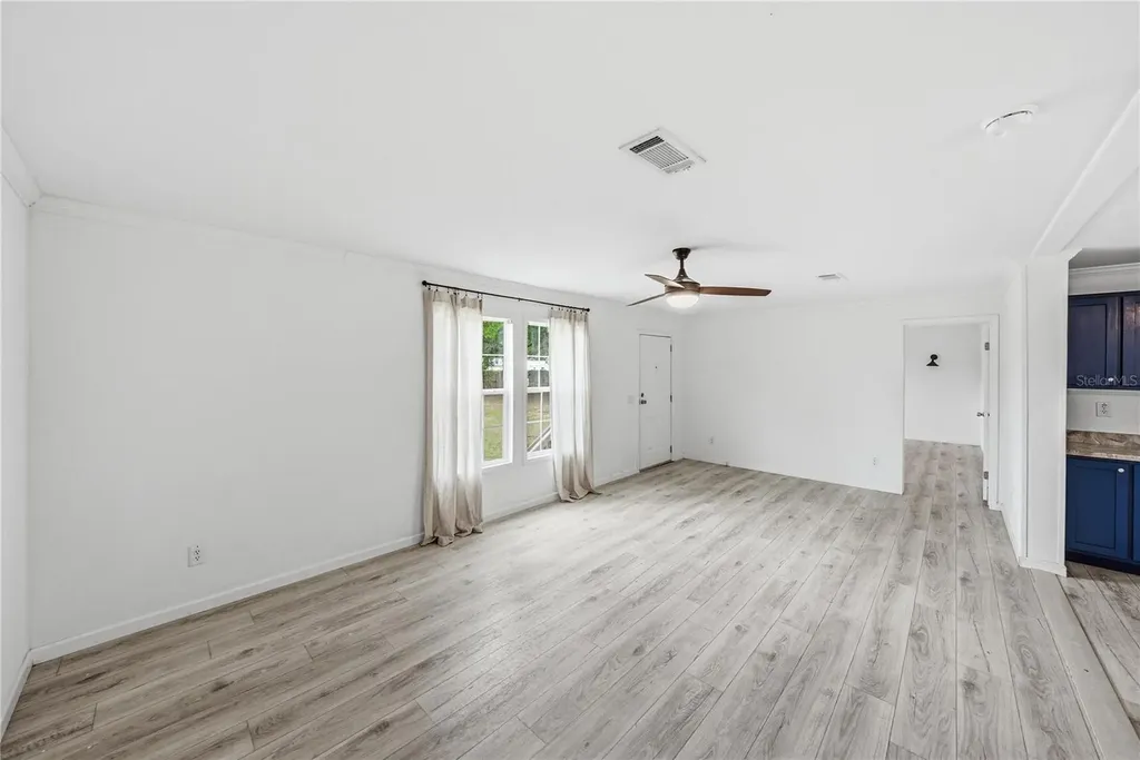 38645 Henry Drive Zephyrhills FL 33542