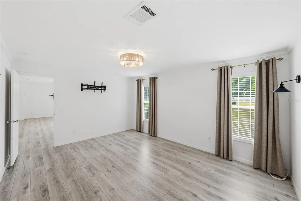 38645 Henry Drive Zephyrhills FL 33542