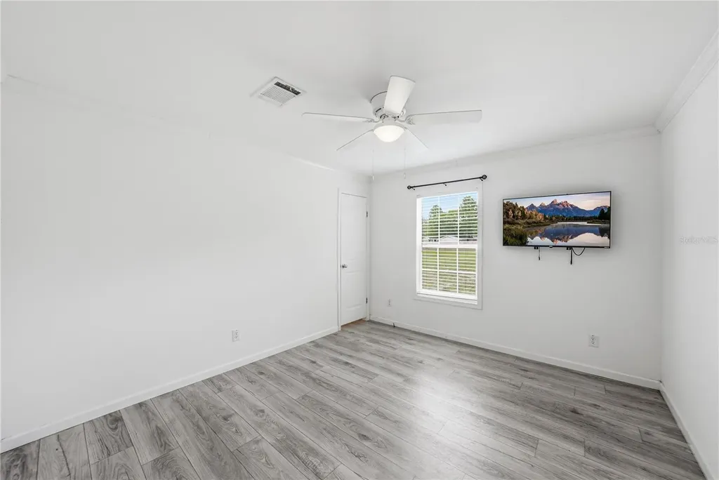 38645 Henry Drive Zephyrhills FL 33542