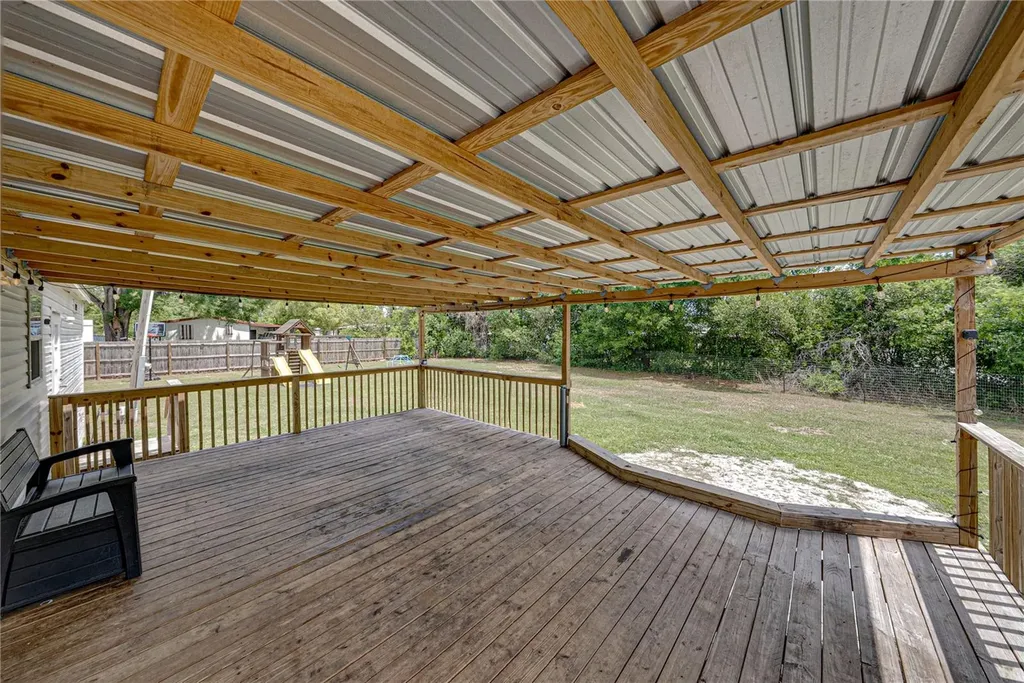 38645 Henry Drive Zephyrhills FL 33542