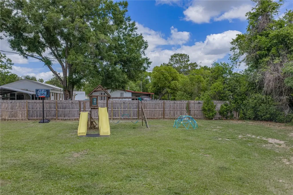 38645 Henry Drive Zephyrhills FL 33542