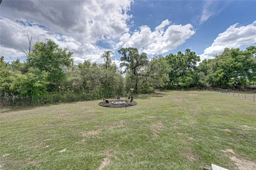 38645 Henry Drive Zephyrhills FL 33542