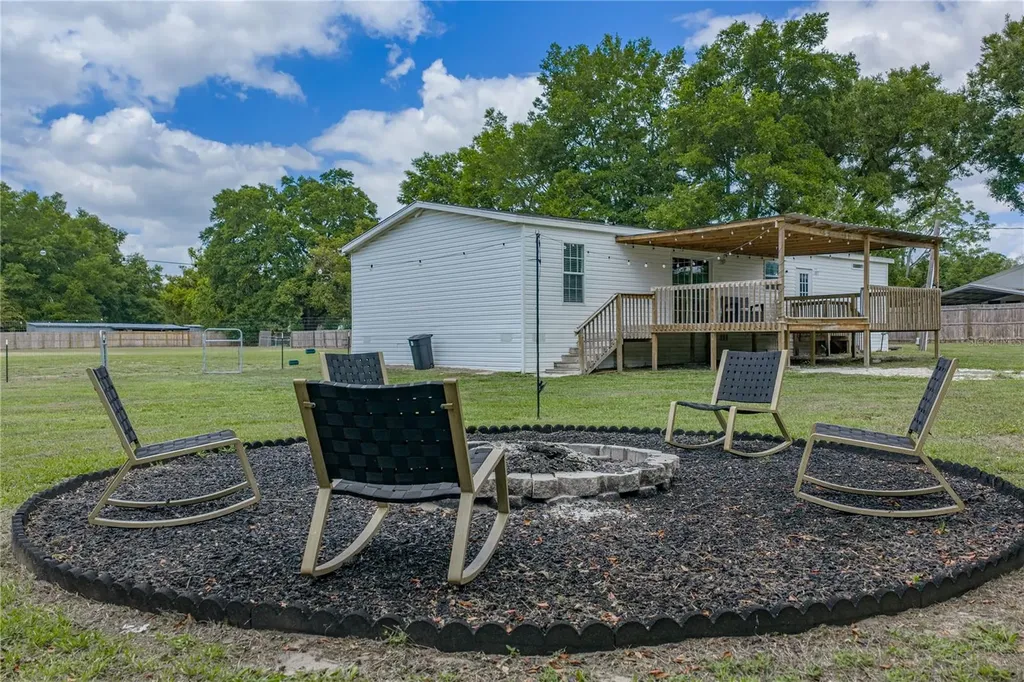 38645 Henry Drive Zephyrhills FL 33542