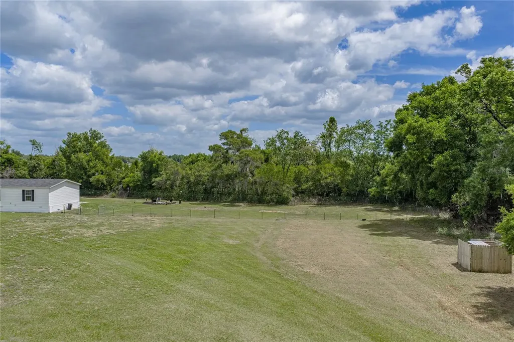 38645 Henry Drive Zephyrhills FL 33542