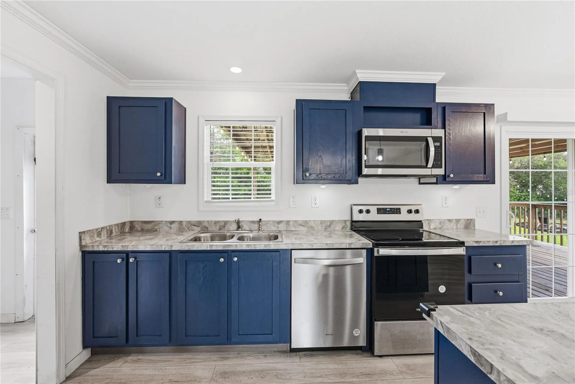 38645 Henry Drive Zephyrhills FL 33542