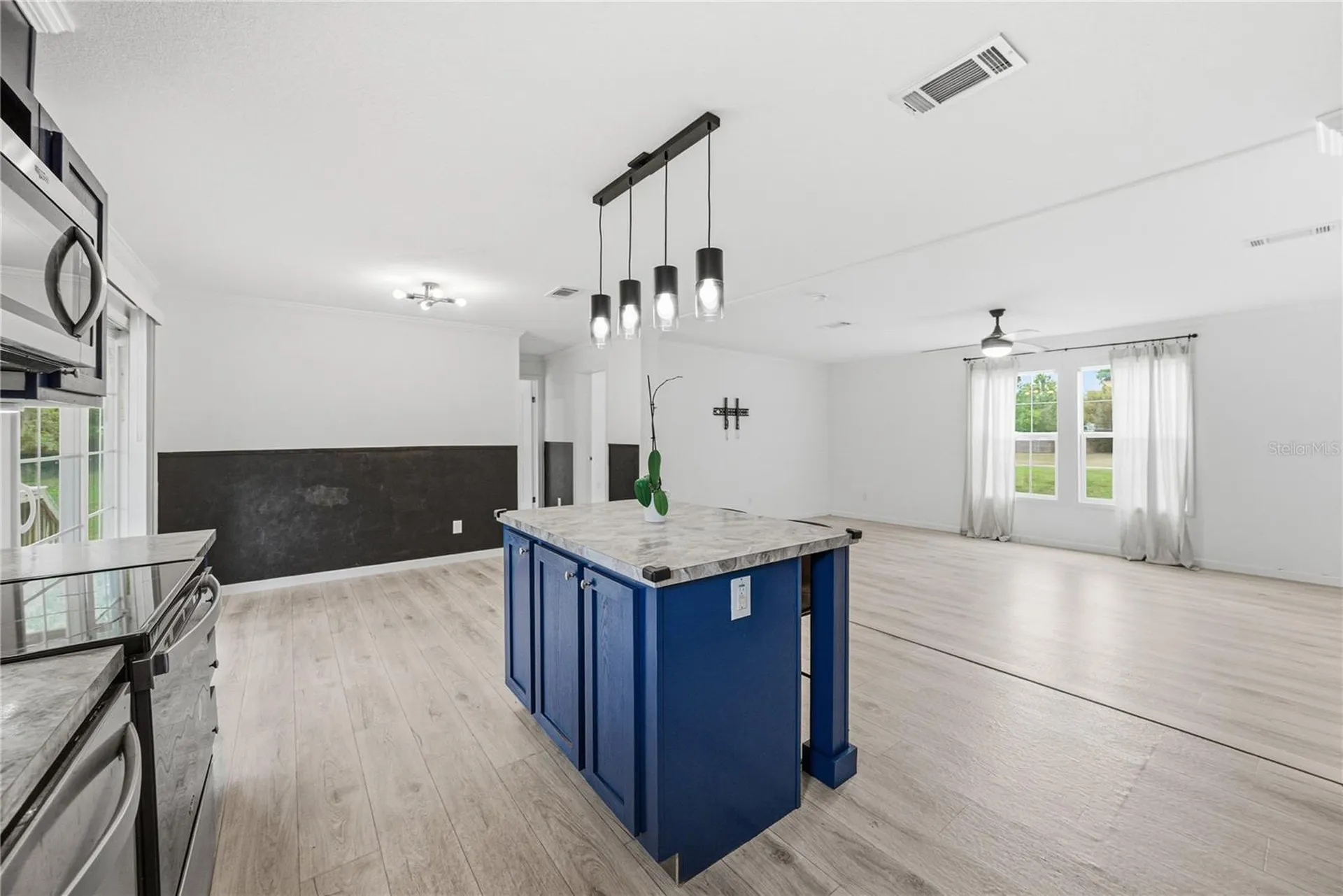 38645 Henry Drive Zephyrhills FL 33542