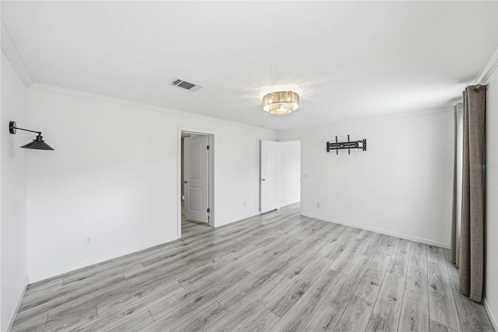 38645 Henry Drive Zephyrhills FL 33542