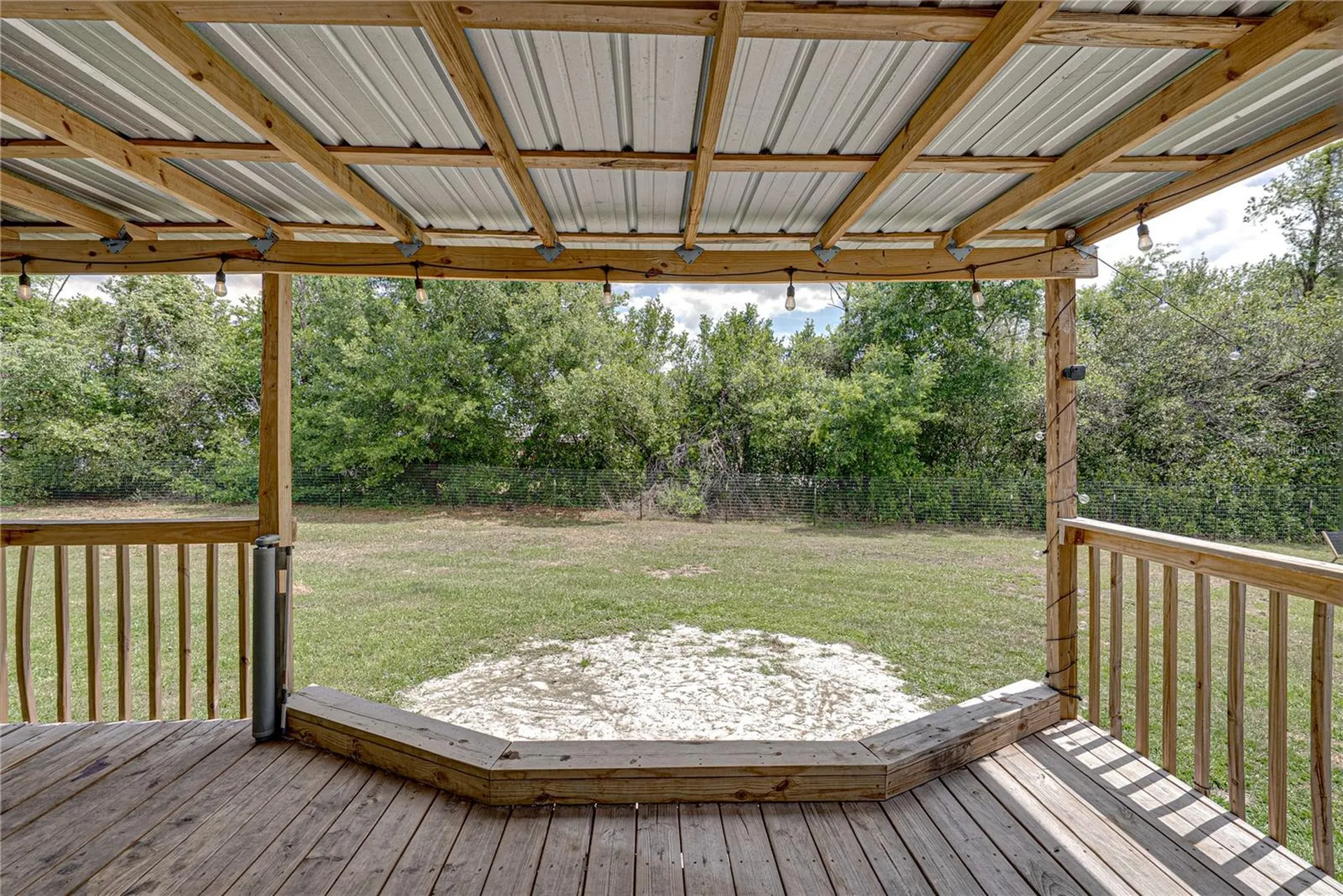 38645 Henry Drive Zephyrhills FL 33542