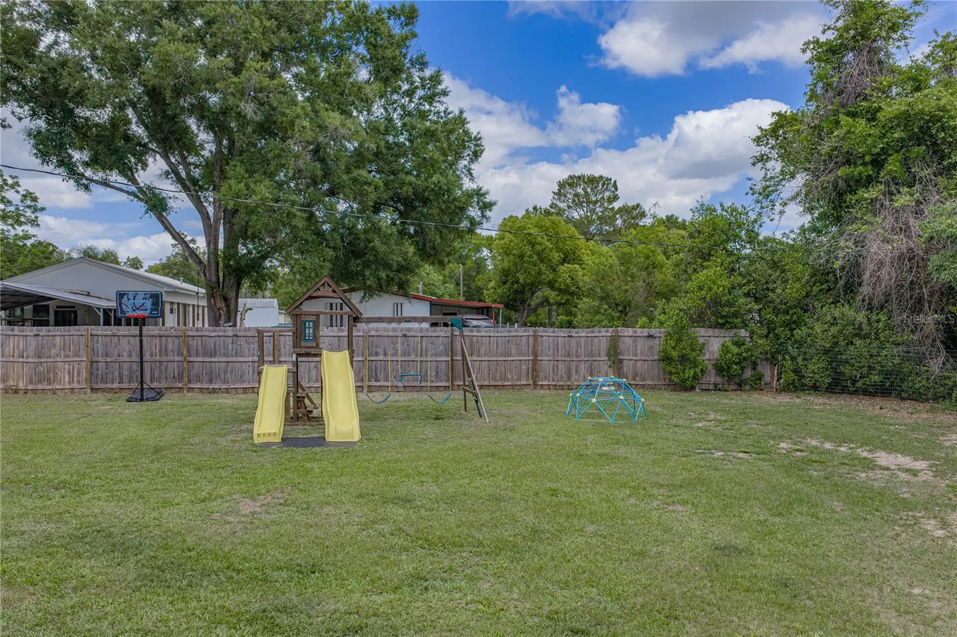 38645 Henry Drive Zephyrhills FL 33542