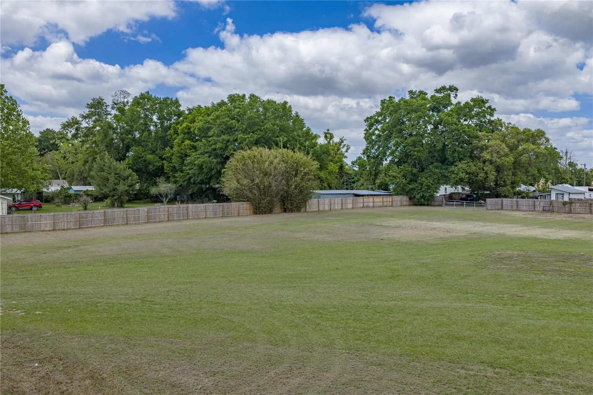 38645 Henry Drive Zephyrhills FL 33542