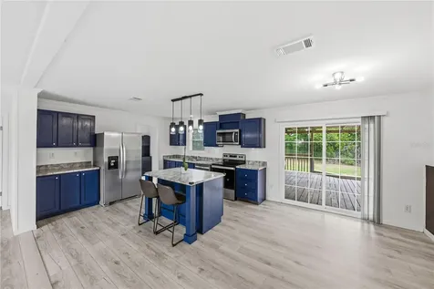 38645 Henry Drive Zephyrhills FL 33542