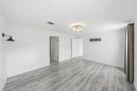 38645 Henry Drive Zephyrhills FL 33542