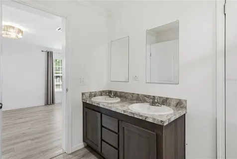 38645 Henry Drive Zephyrhills FL 33542