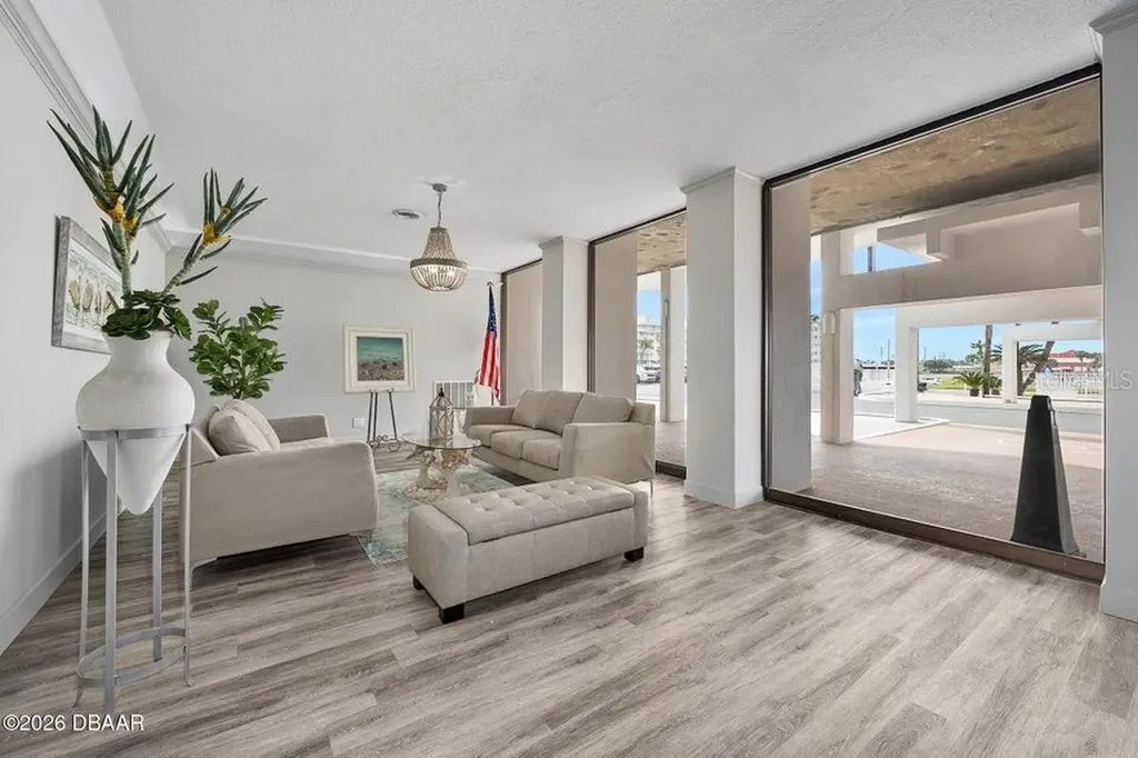 2828 N Atlantic Avenue Daytona Beach FL 32118