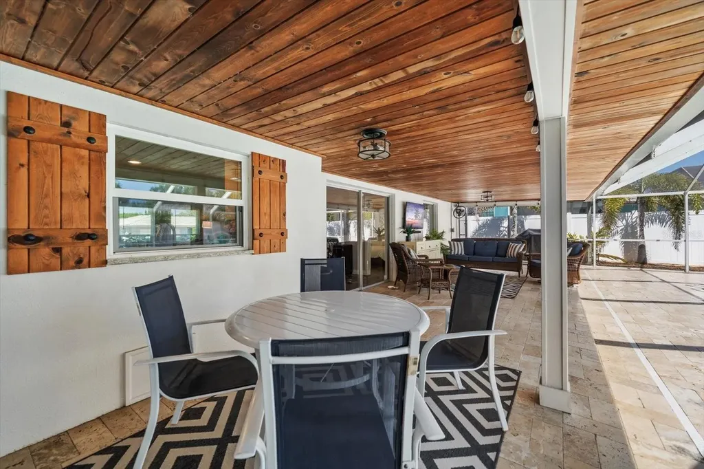 1049 Mccarty Street Dunedin FL 34698