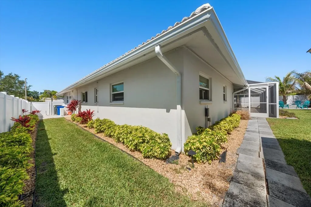 1049 Mccarty Street Dunedin FL 34698