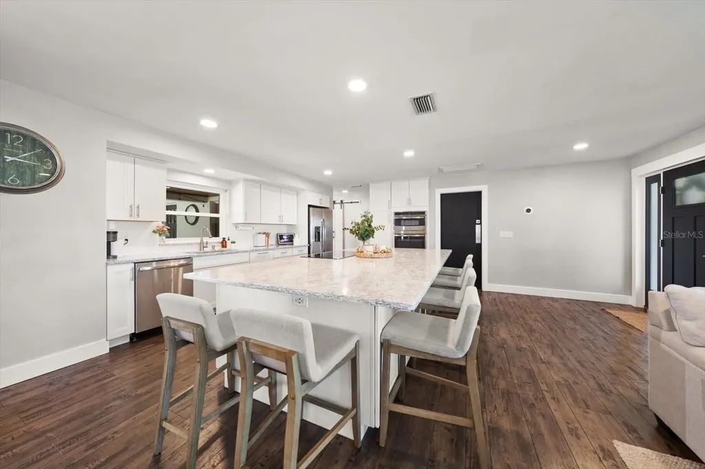 1049 Mccarty Street Dunedin FL 34698