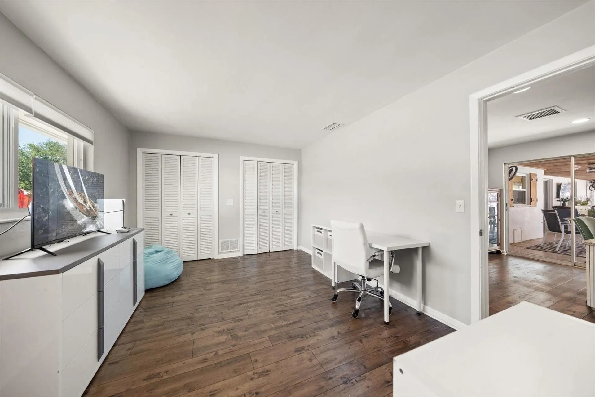 1049 Mccarty Street Dunedin FL 34698
