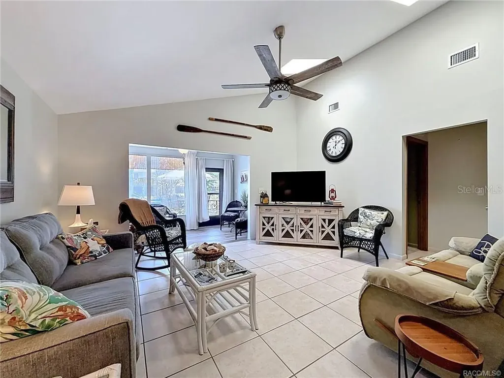 5198 S Riverview Circle Homosassa FL 34448