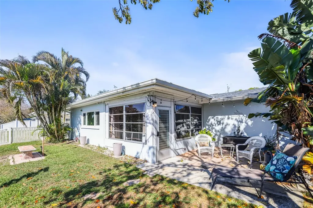 1218 Lazy Lake Road E Dunedin FL 34698
