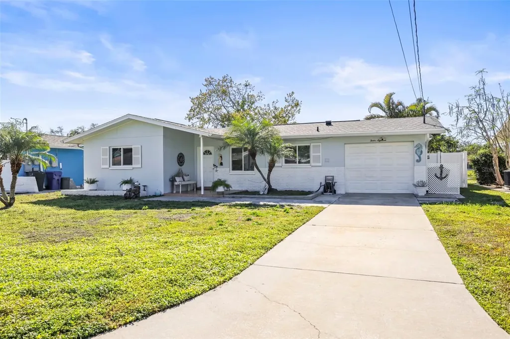 1218 Lazy Lake Road E Dunedin FL 34698