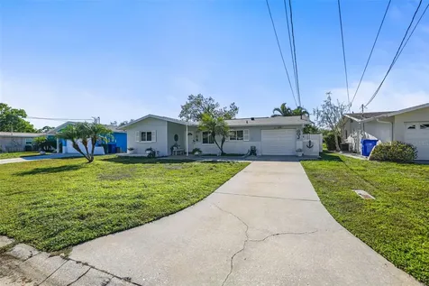 1218 Lazy Lake Road E Dunedin FL 34698